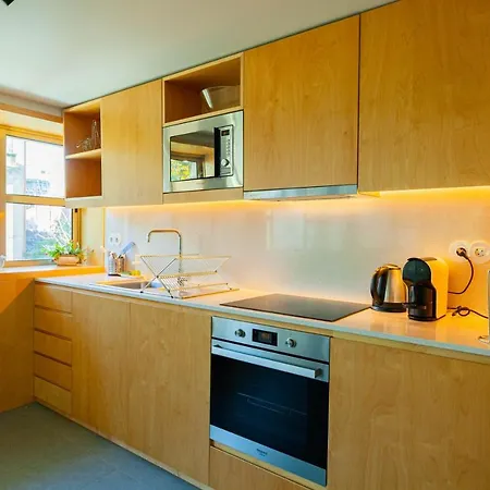 View - Bed and Breakfast Πόρτο